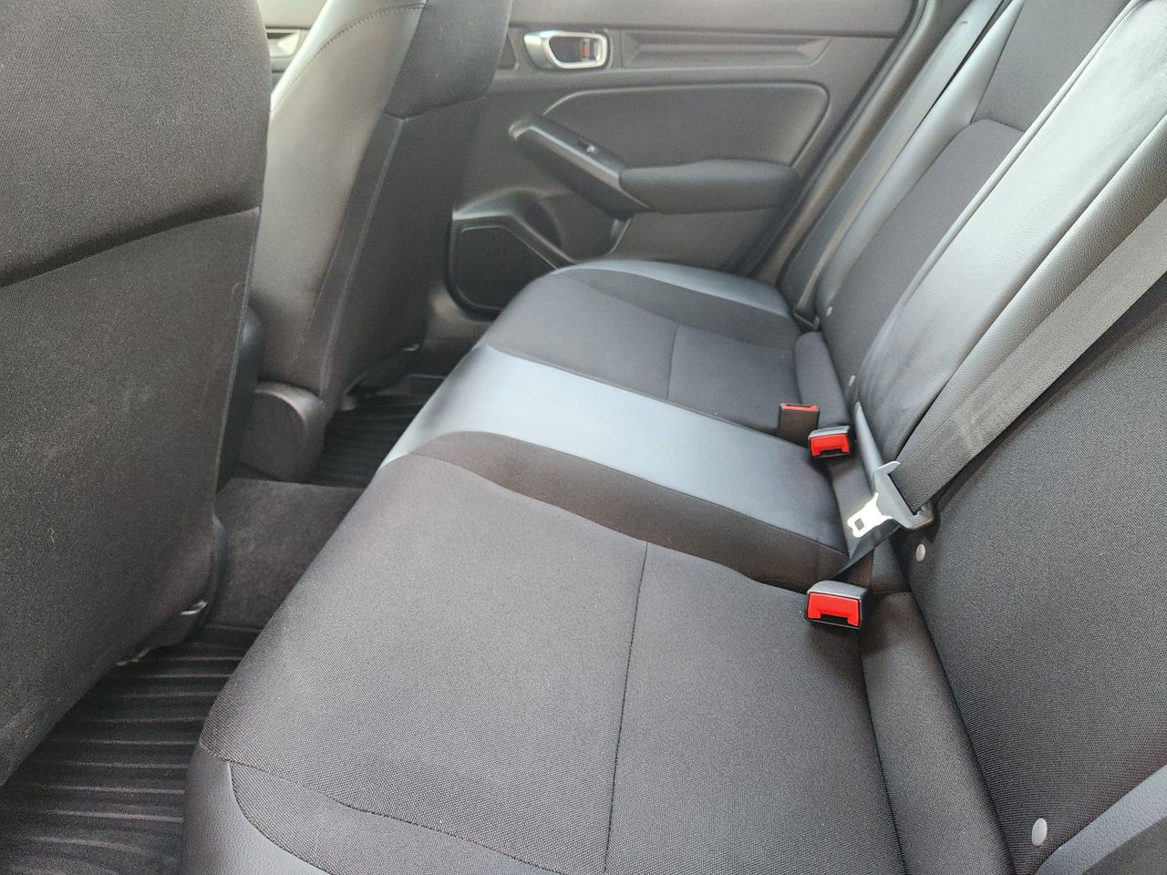 2025 Honda Civic Sport - Photo 28