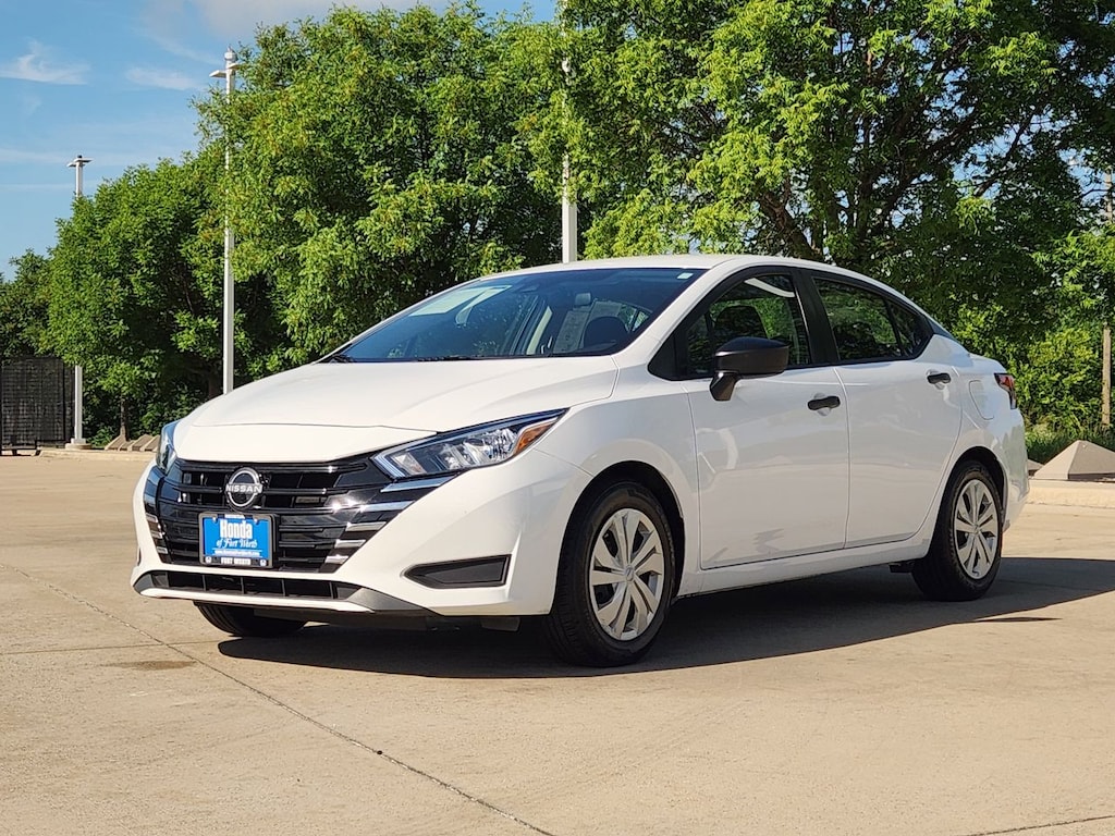 Used 2023 Nissan Versa 1.6 S Sedan