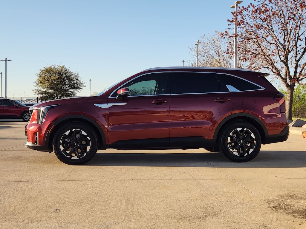 Used 2025 Kia Sorento S SUV