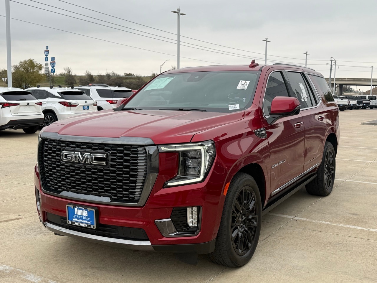 2024 GMC Yukon Denali Ultimate's photo