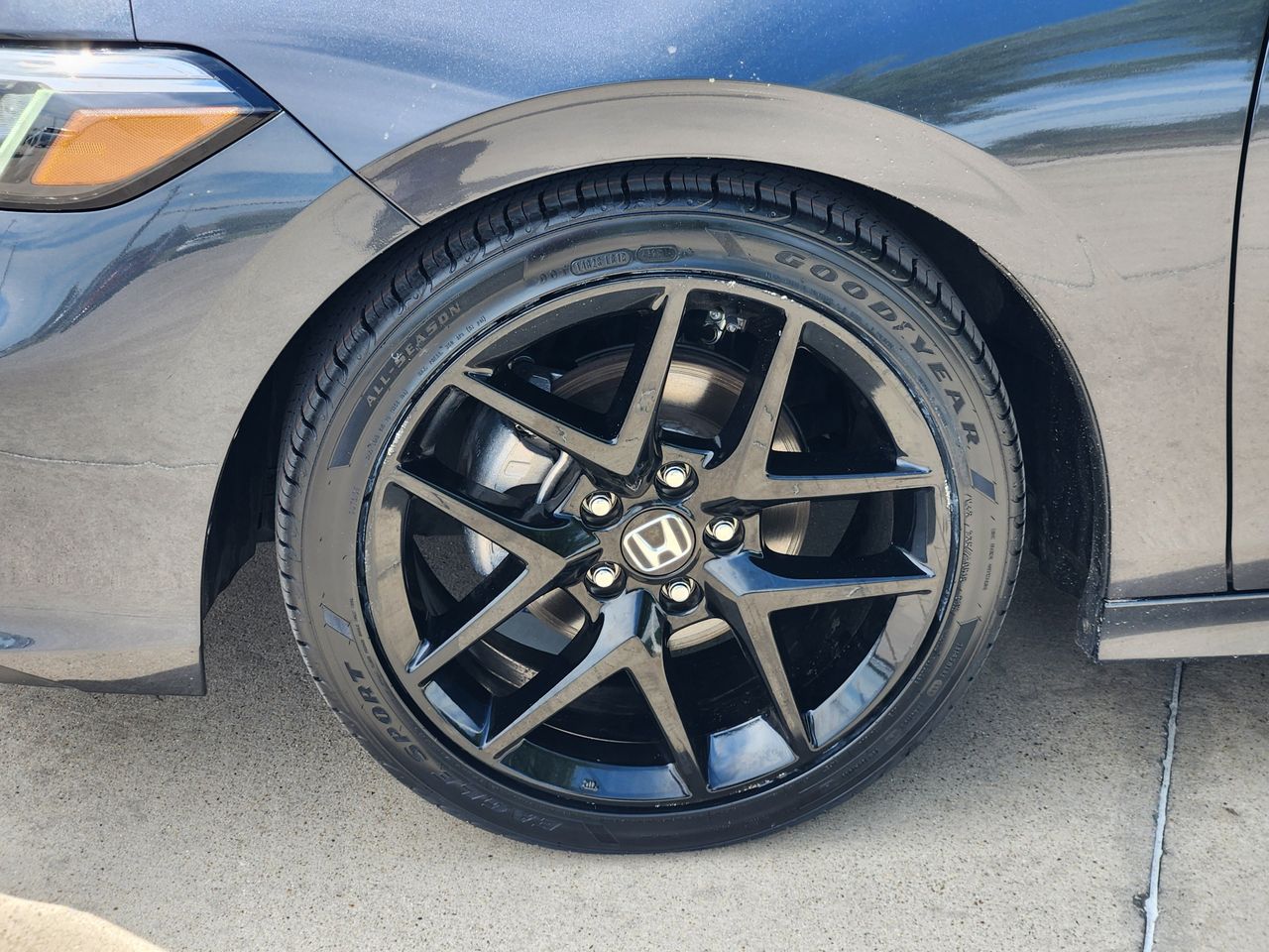 2025 Honda Civic Sport - Photo 11
