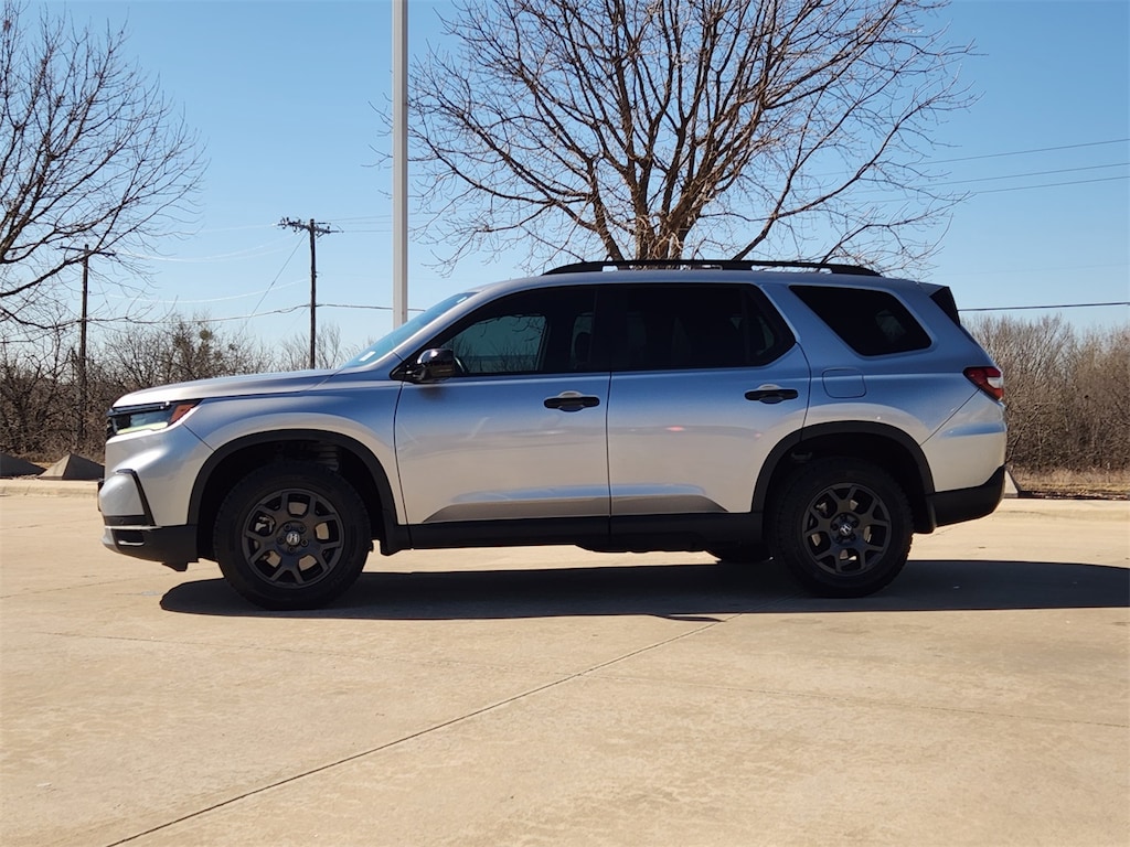 Certified 2025 Honda Pilot TrailSport SUV