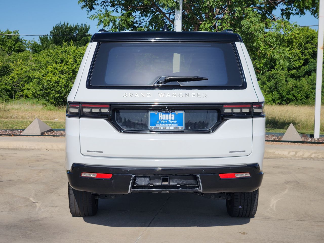 View vehicle photo 6