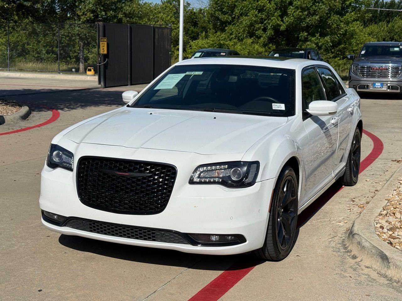 2023 Chrysler 300 S's photo