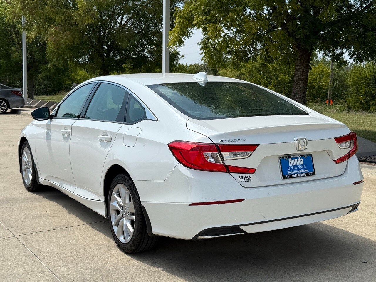 2019 Honda Accord LX photo 3