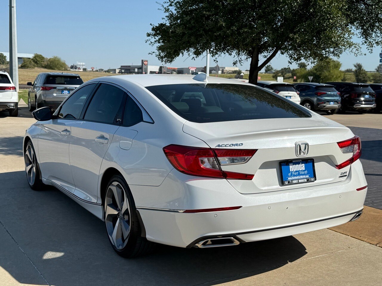 2020 Honda Accord Touring 2.0T photo 3