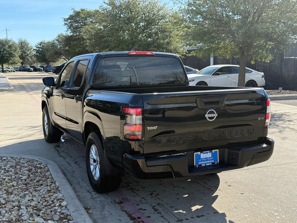 Used 2024 Nissan Frontier SV Truck Crew Cab