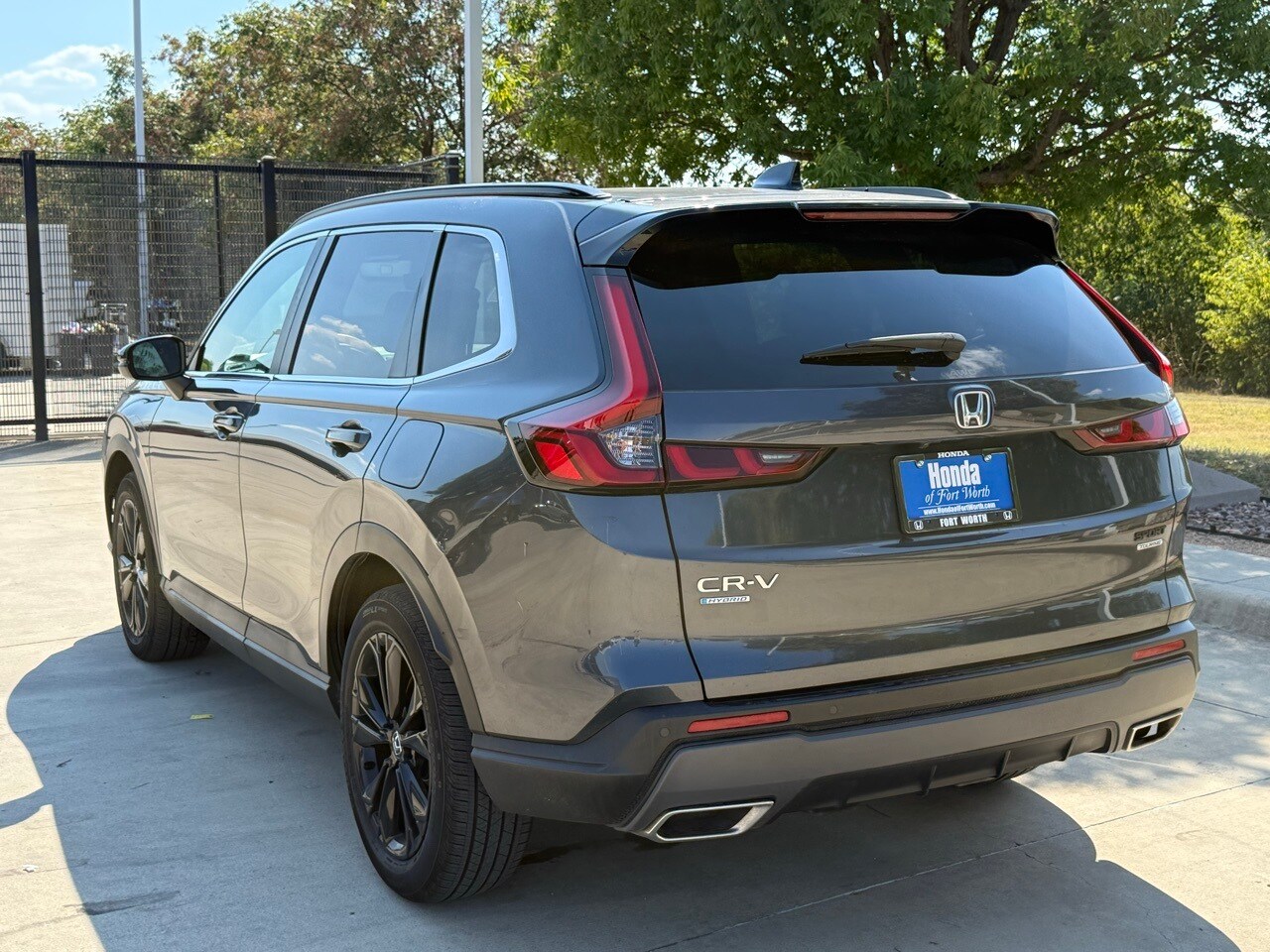 2024 Honda CR-V Hybrid Sport Touring photo 2
