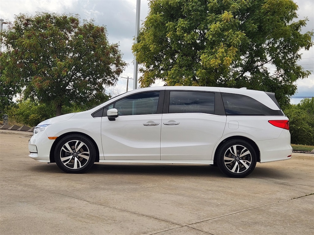 Certified 2023 Honda Odyssey Touring Van