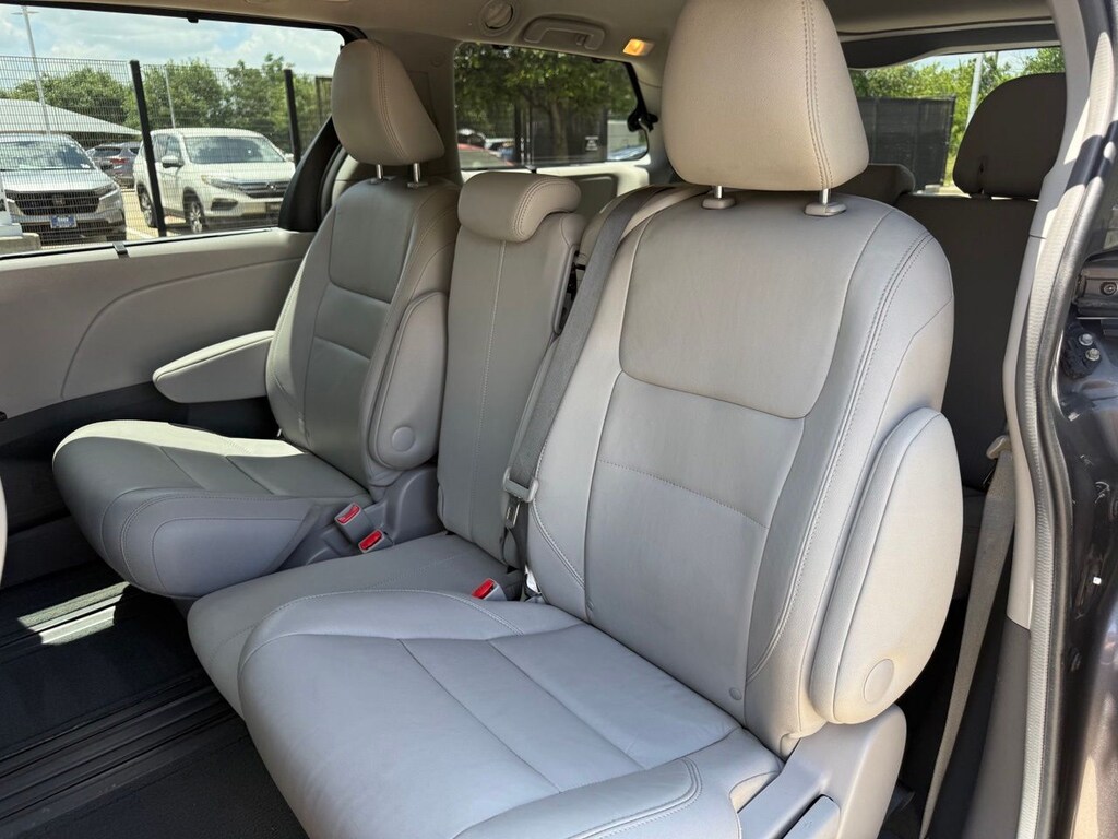 Used 2015 Toyota Sienna XLE Van