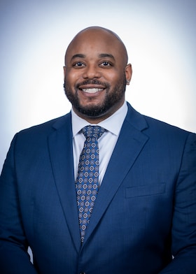 Staff member Malik Davis from ID_917739c71a31