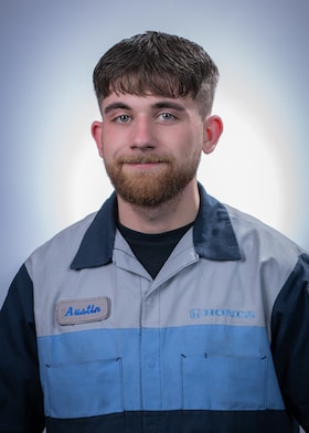 Staff member Austin Lennartz from ID_5afdd4aeb023