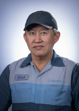 Staff member Minh Dinh from ID_5afdd4aeb023