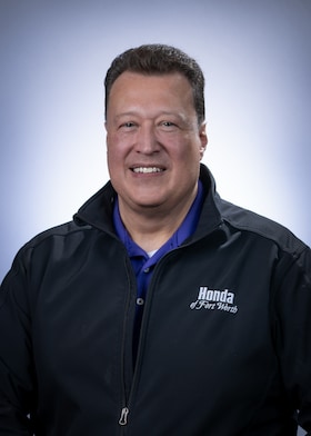 Staff member Manuel Martinez from ID_19defe29d6b8