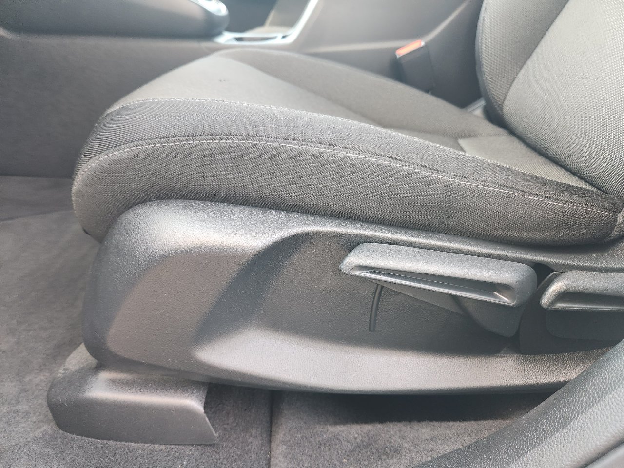 2024 Honda CR-V LX - Photo 23