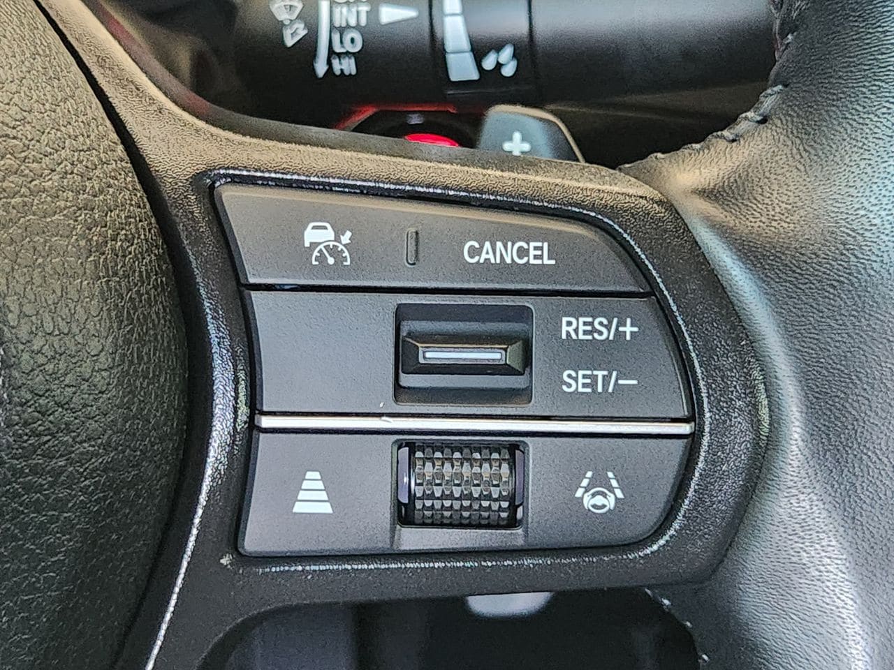 2024 Honda Accord Hybrid EX-L - Photo 28