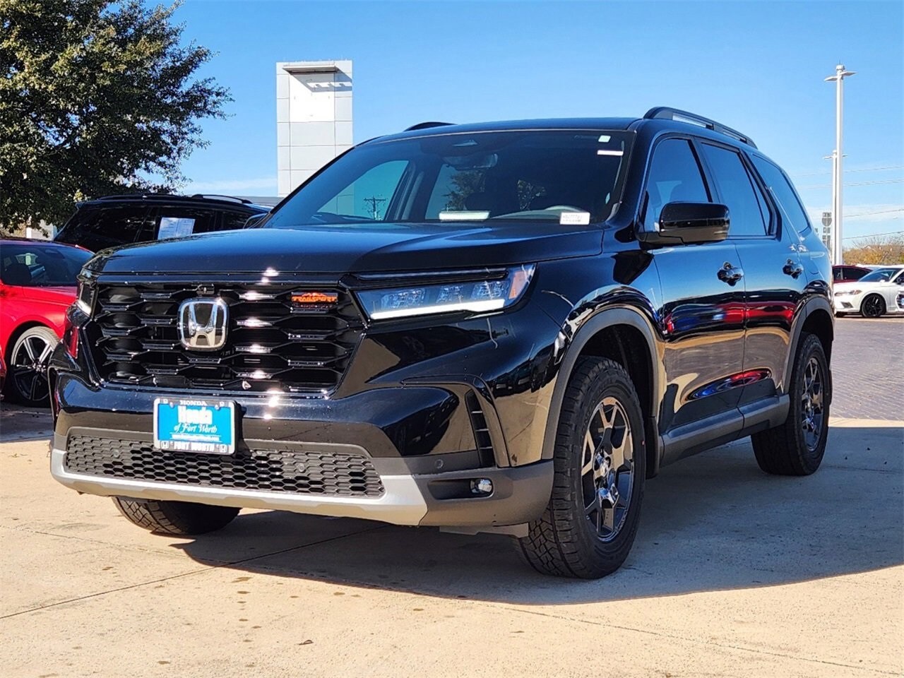 2025 Honda Pilot TrailSport photo 2