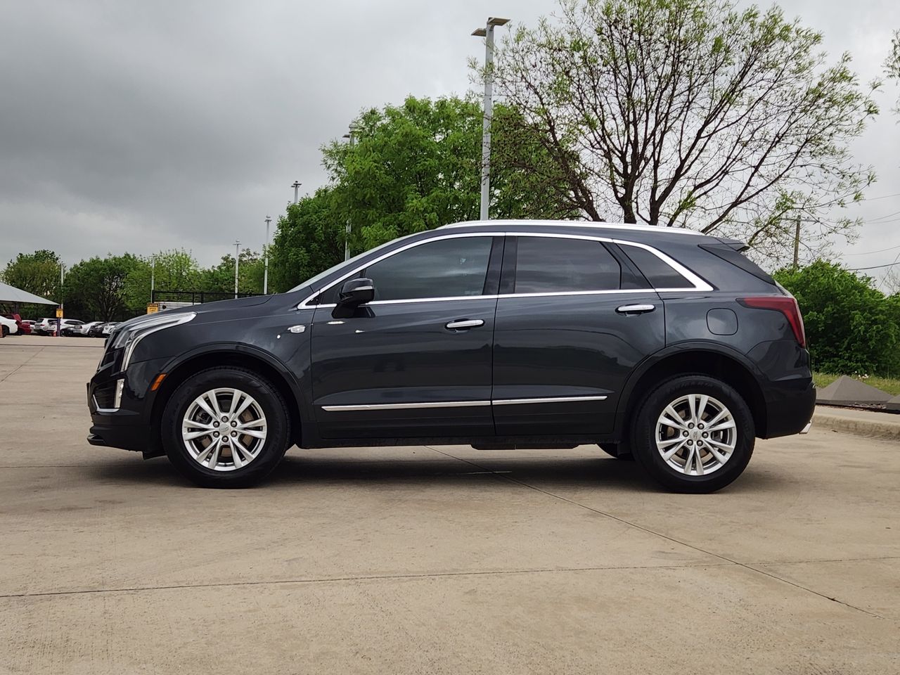 View vehicle photo 4