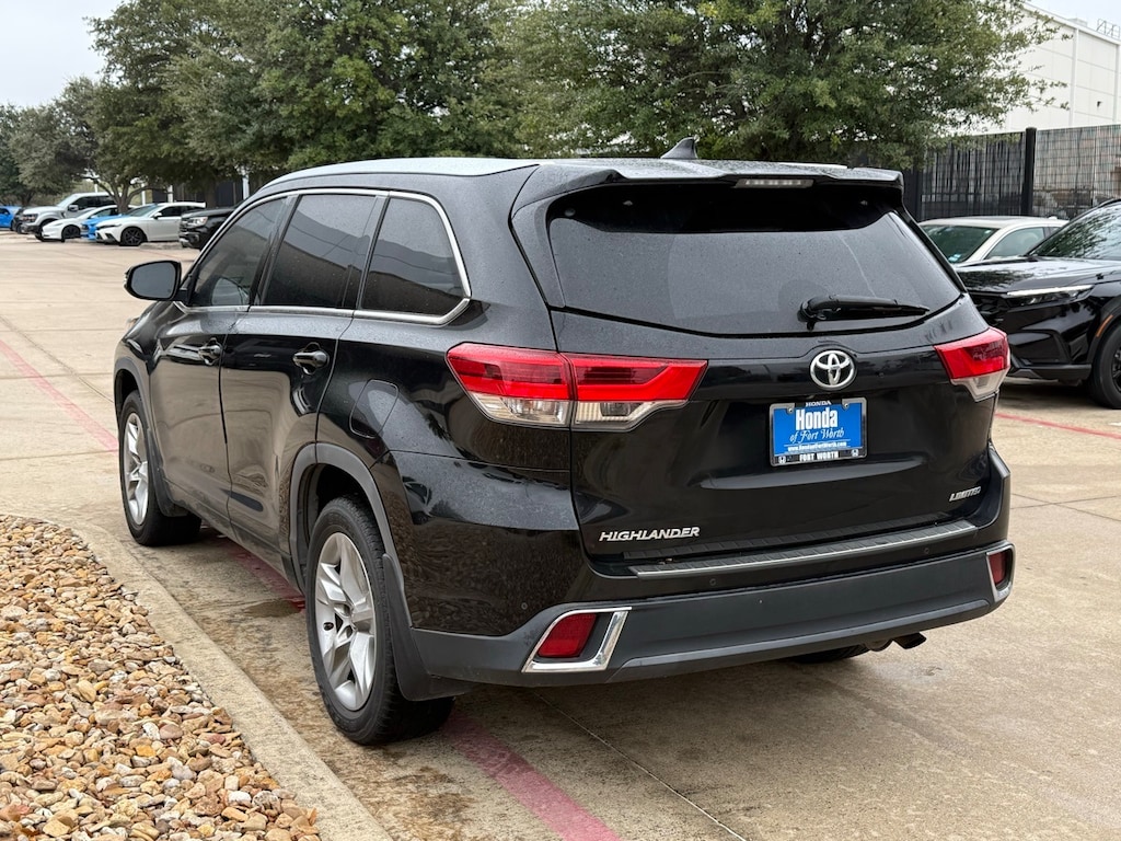 Used 2017 Toyota Highlander Limited SUV
