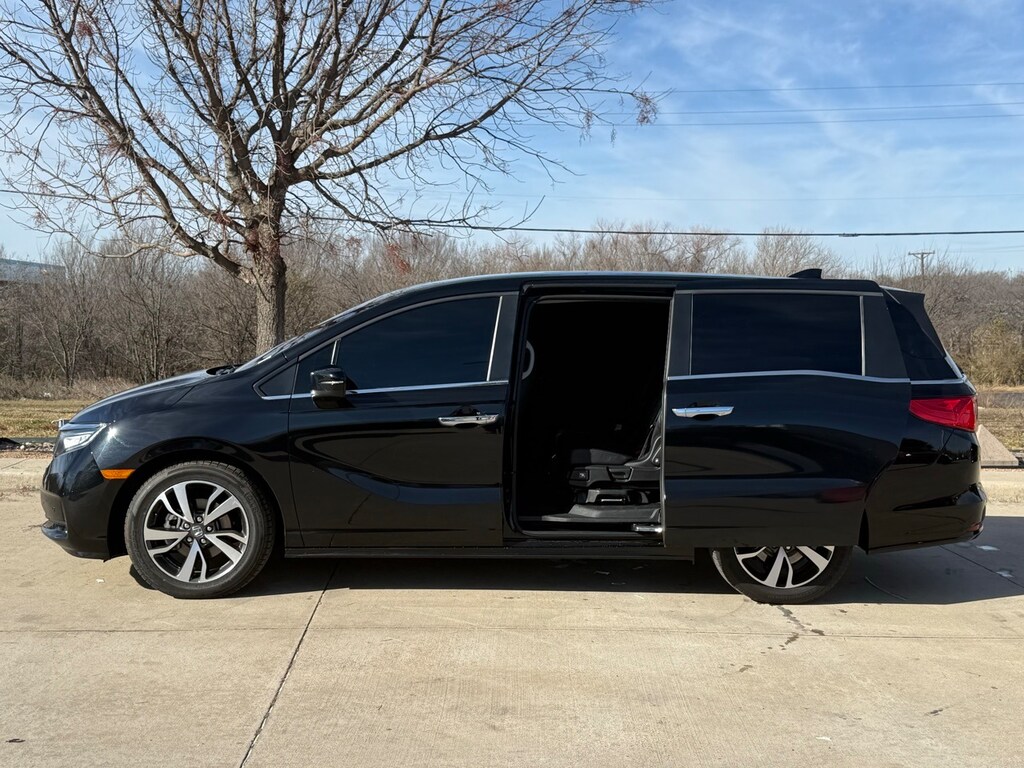 Certified 2024 Honda Odyssey Touring Van