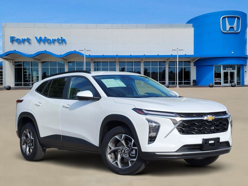 Used 2024 Chevrolet Trax LT SUV