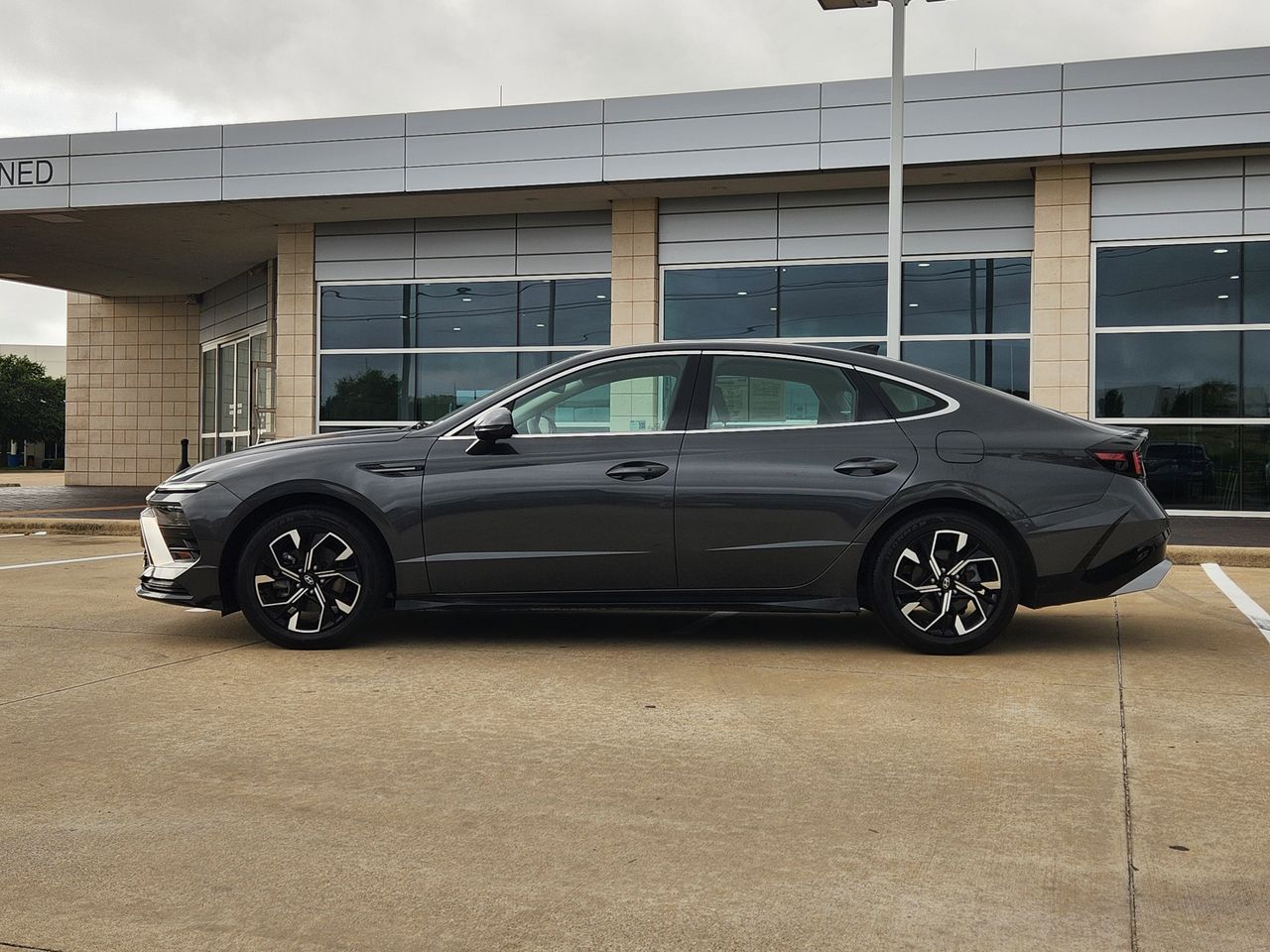2025 Hyundai Sonata SEL - Photo 4