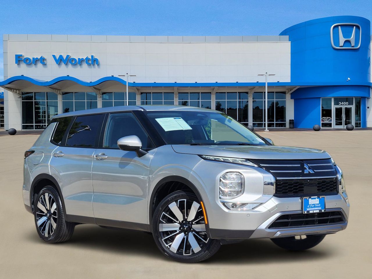 2025 Mitsubishi Outlander SE 2WD's photo