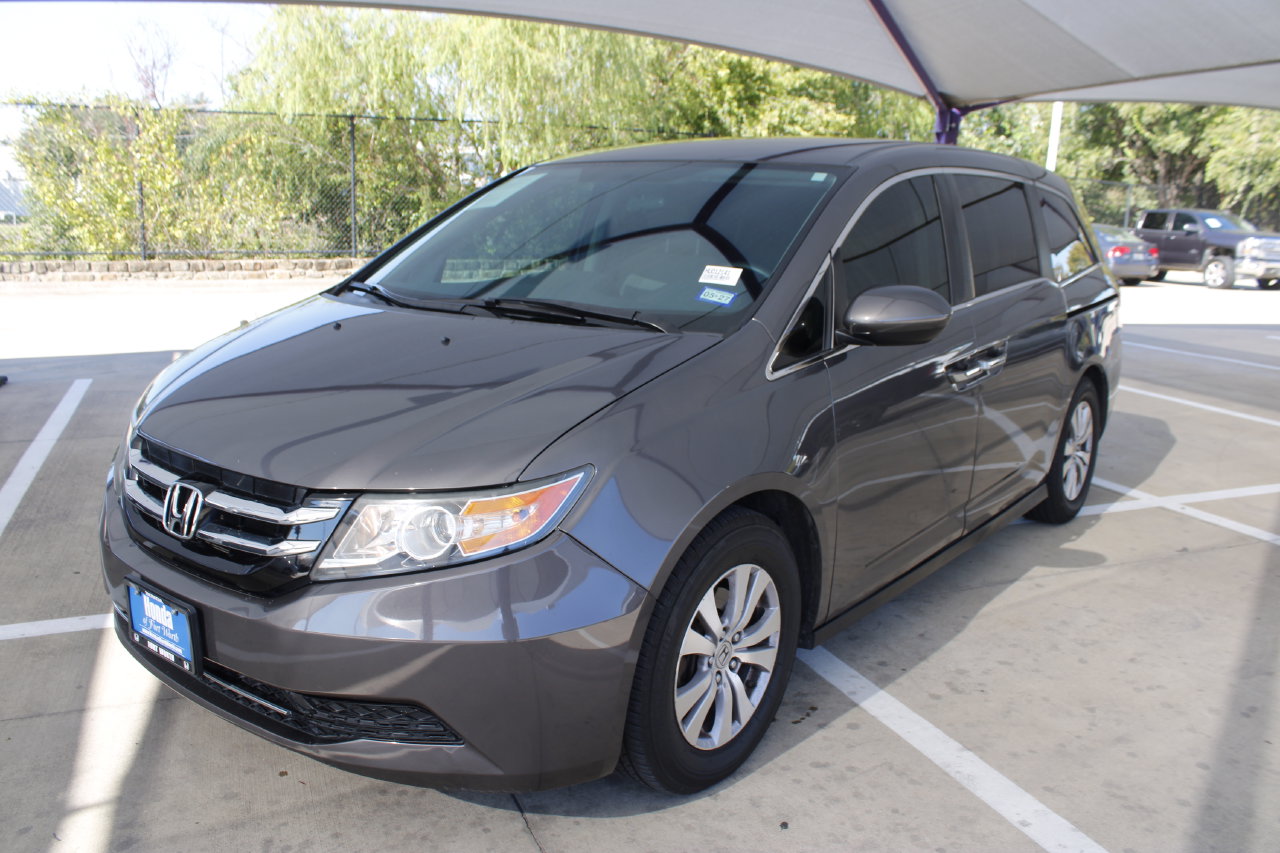 2016 Honda Odyssey SE Van Passenger Van