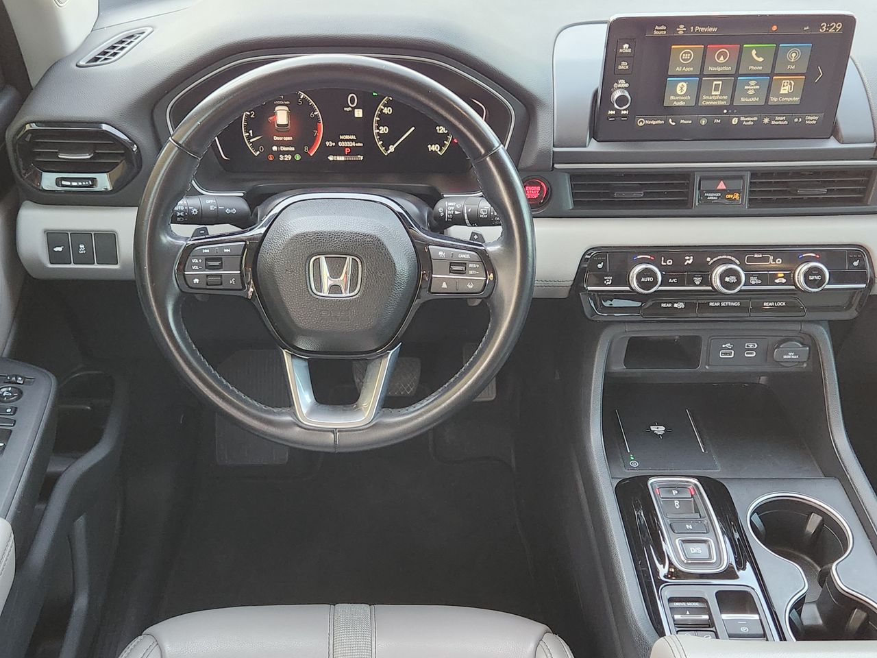 2023 Honda Pilot Touring - Photo 26