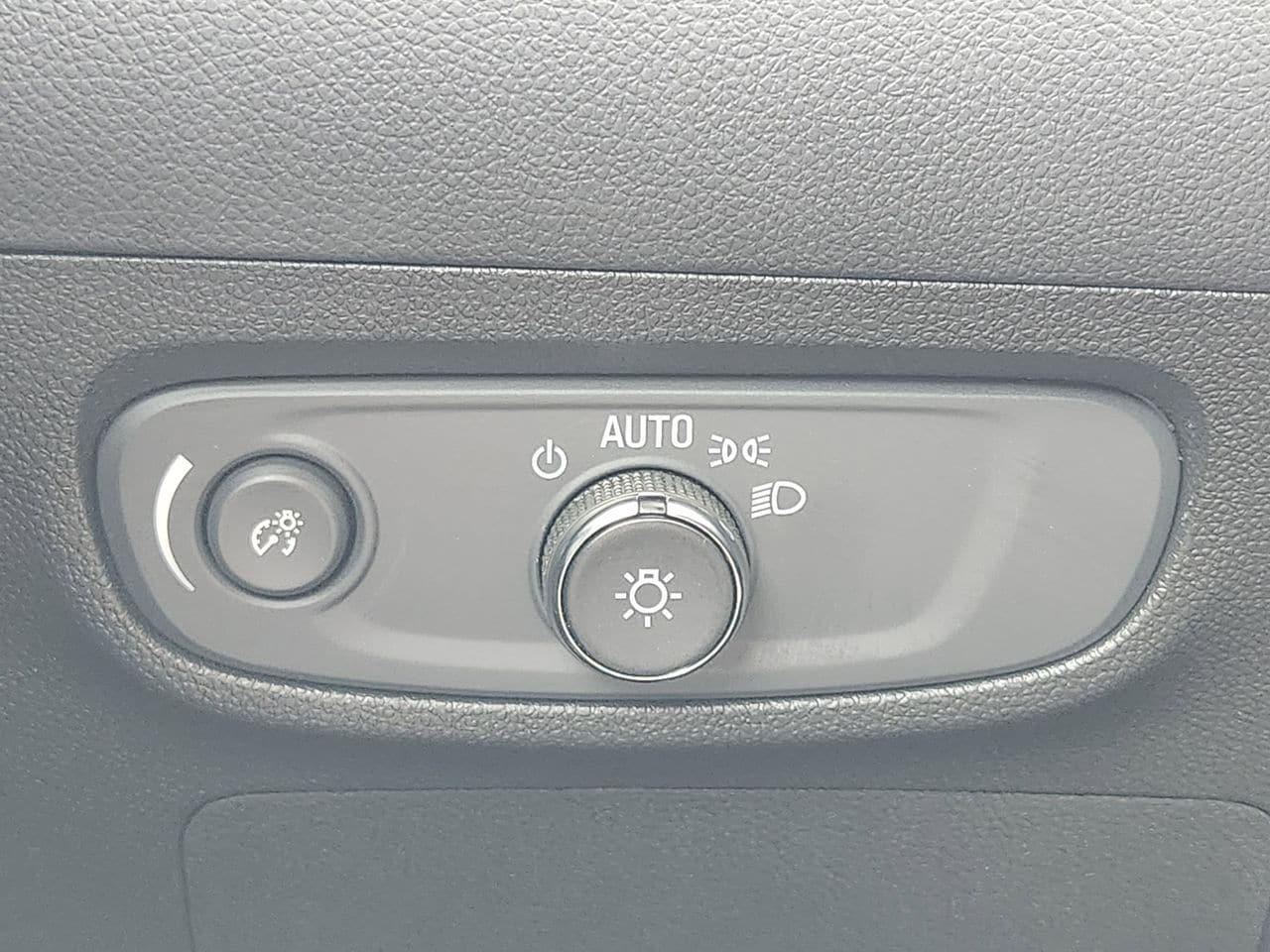 2025 Buick Encore GX Preferred - Photo 21