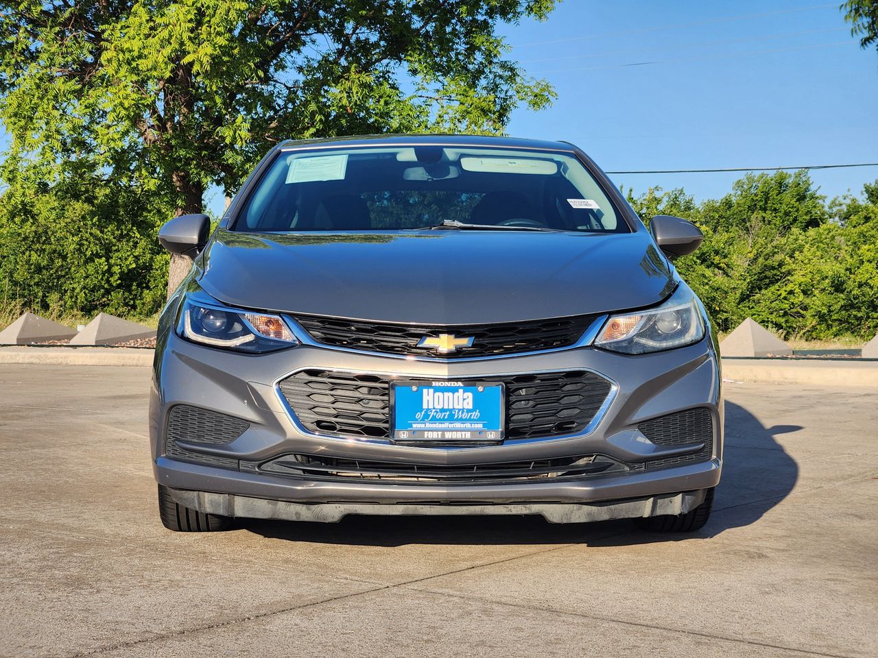 Used 2017 Chevrolet Cruze LT with VIN 3G1BE6SM5HS533052 for sale in Fort Worth, TX