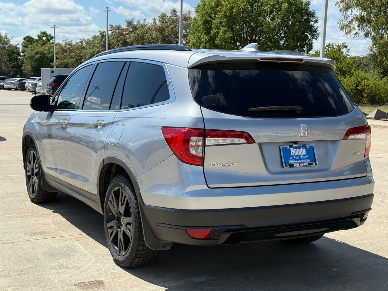 2021 Honda Pilot Special Edition photo 3
