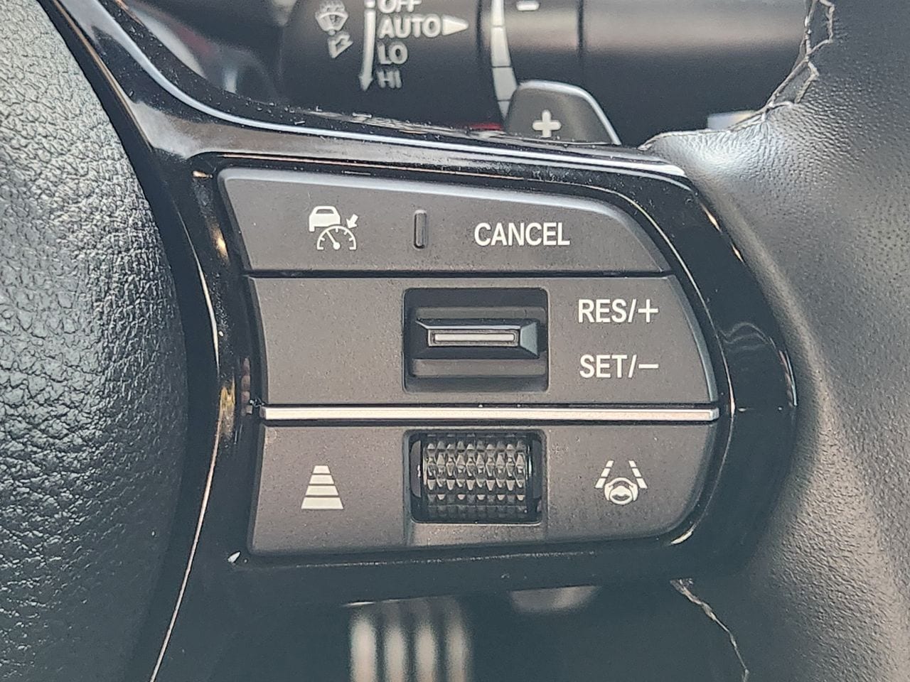 2025 Honda Civic Sport Touring - Photo 28