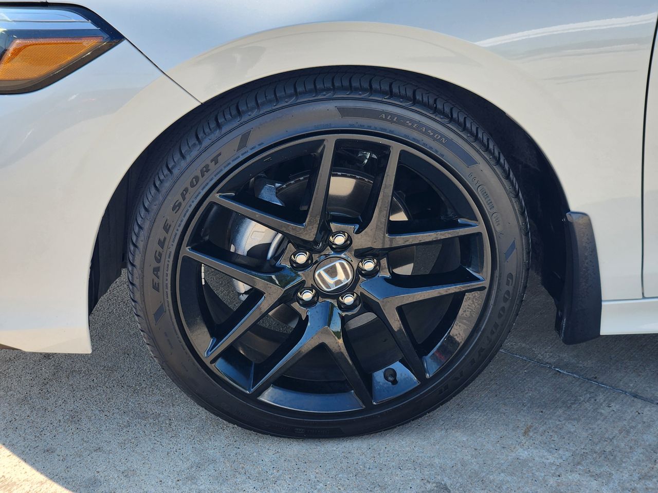 2025 Honda Civic Sport - Photo 11