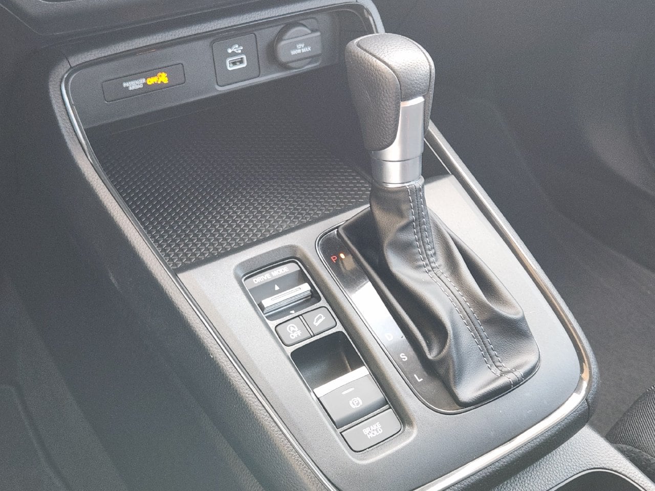 2024 Honda CR-V LX - Photo 18