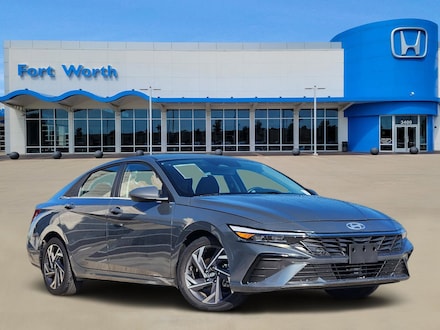 2024 Hyundai Elantra SEL Sedan