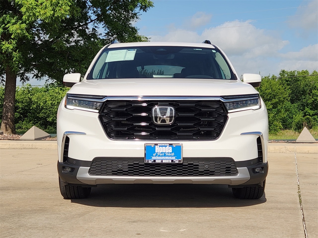 Certified 2024 Honda Pilot Touring with VIN 5FNYG1H70RB042205 for sale in Fort Worth, TX