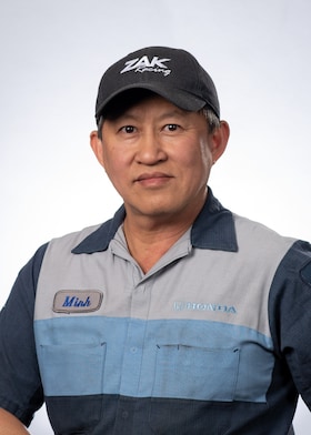 Staff member Minh Dinh from ID_5afdd4aeb023