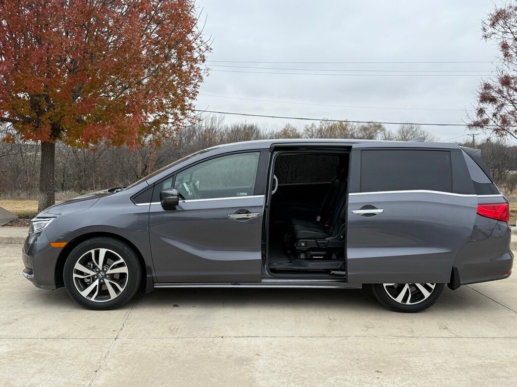 Certified 2024 Honda Odyssey Touring Van