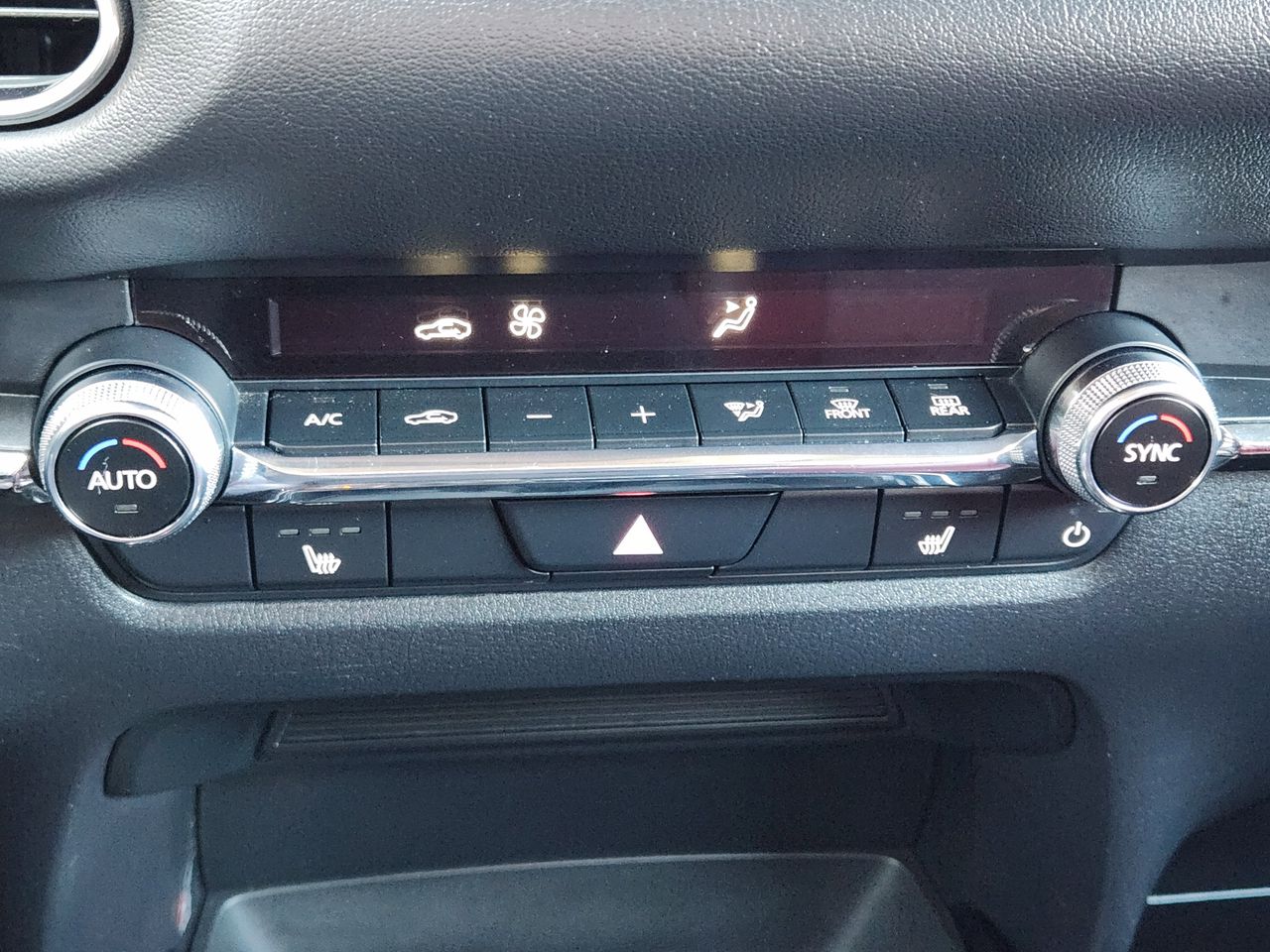 2024 Mazda CX-30 Carbon Edition - Photo 18