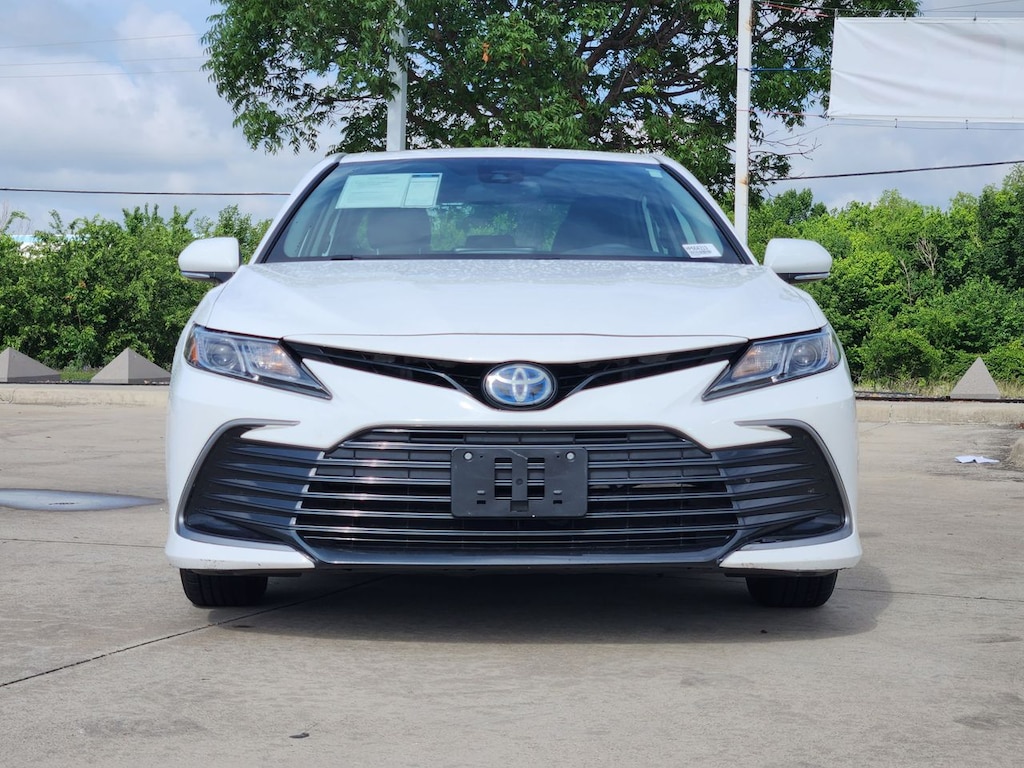 Used 2021 Toyota Camry Hybrid LE Sedan