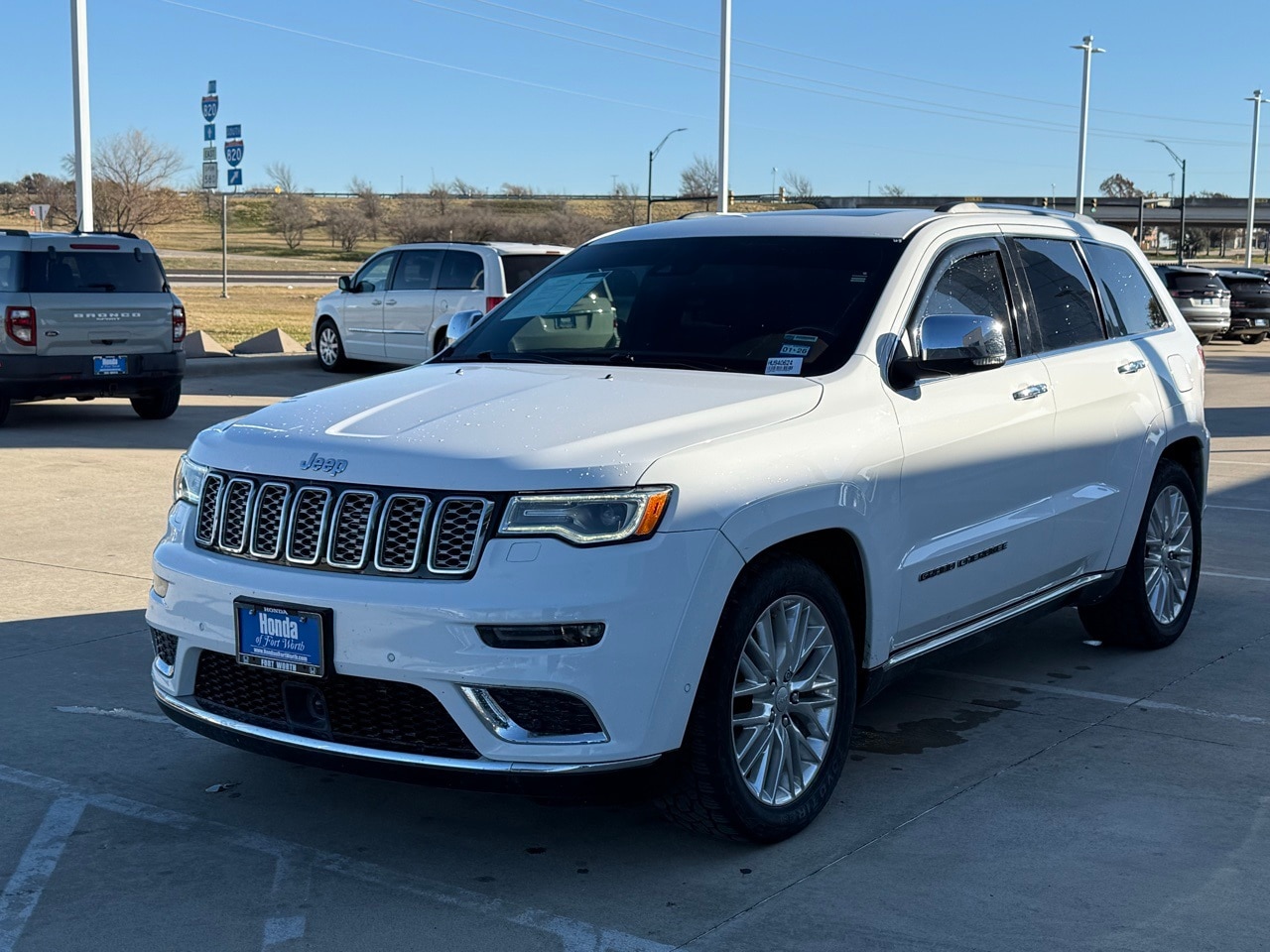 2017 Jeep Grand Cherokee Summit's photo