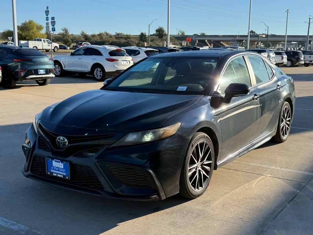 Used 2021 Toyota Camry SE Sedan