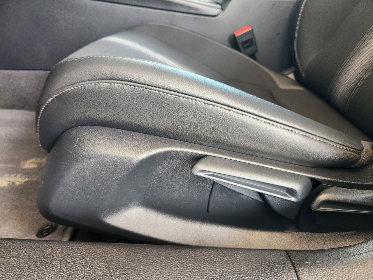 2025 Honda Civic Sport - Photo 23