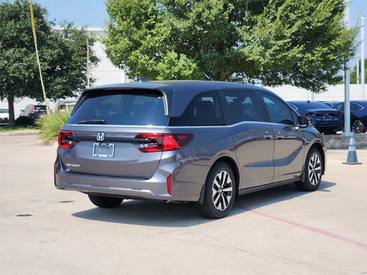 2026 Honda Odyssey EX-L photo 3