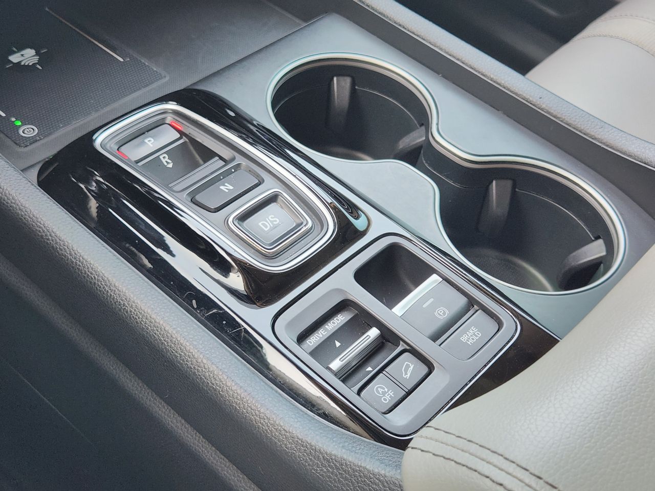 2023 Honda Pilot Touring - Photo 19