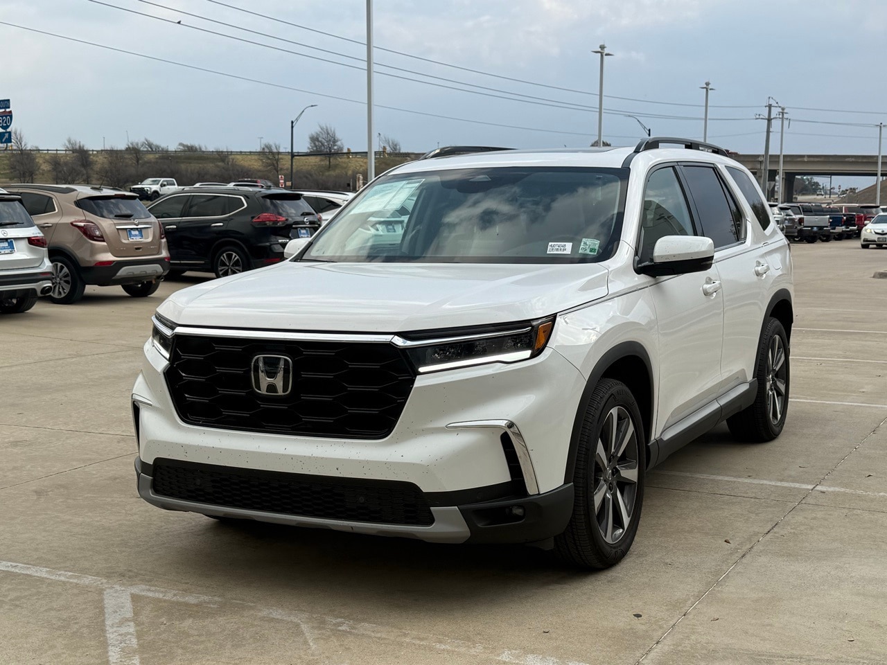 2025 Honda Pilot Touring's photo