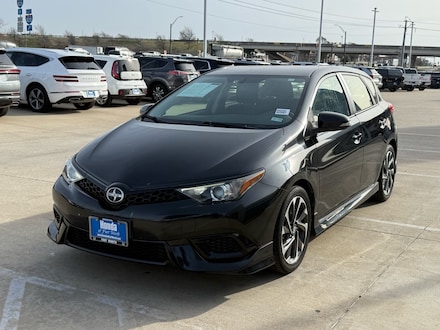 2016 Scion iM Base Hatchback