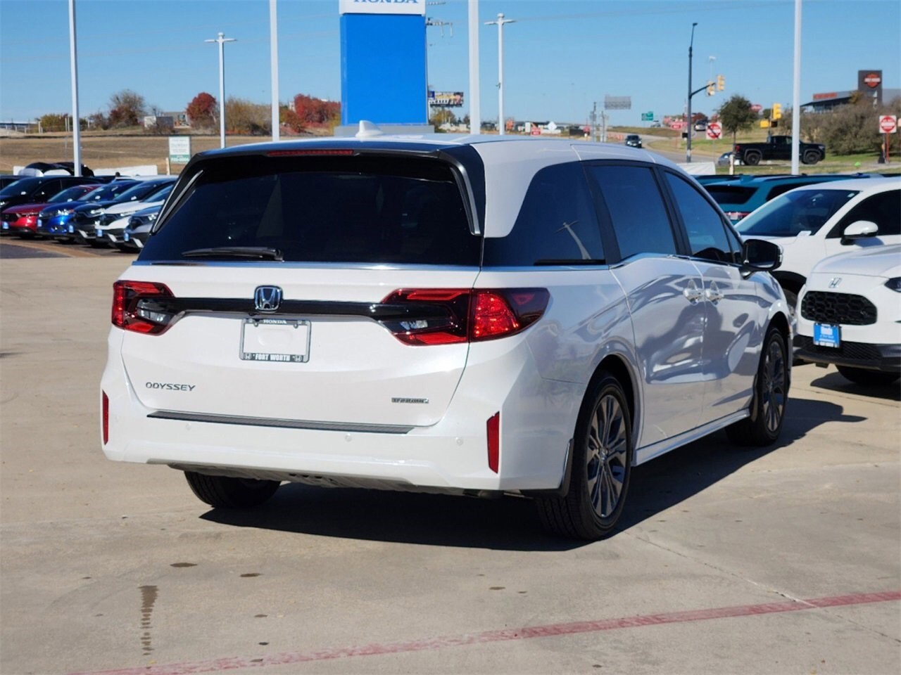 2026 Honda Odyssey Touring photo 3