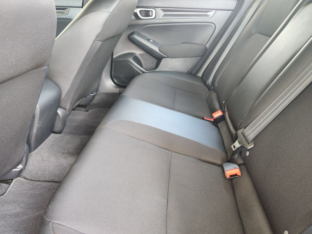 2025 Honda Civic Sport - Photo 28